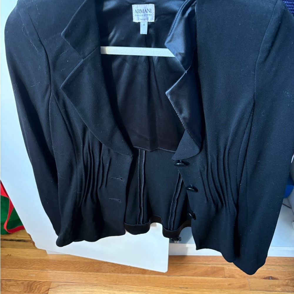 Giorgio Armani Women's Elegant Black Blazer